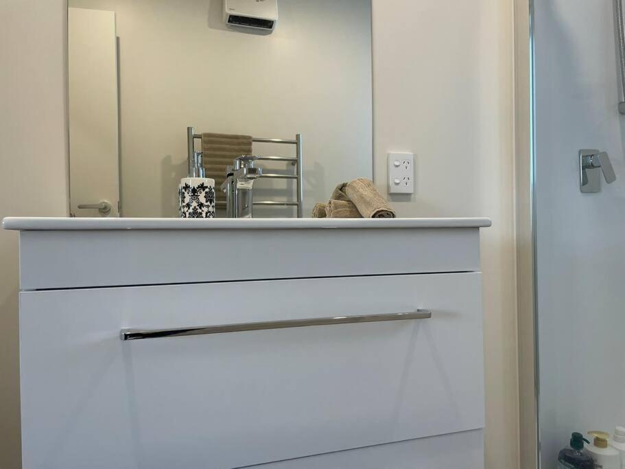 Cbd Luxury Parkside Living 2 Bedroom With Parking Christchurch Kültér fotó